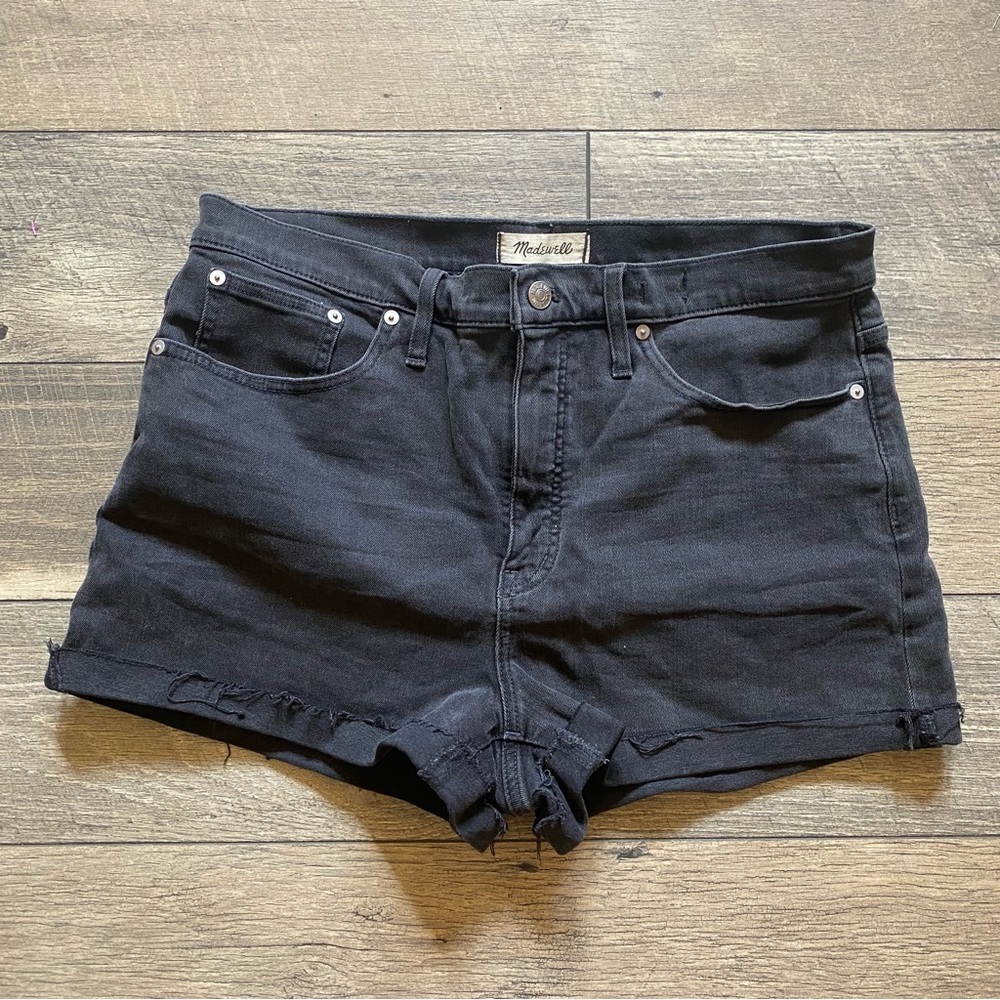 Madewell || Washed Black High Rise Denim Short 31